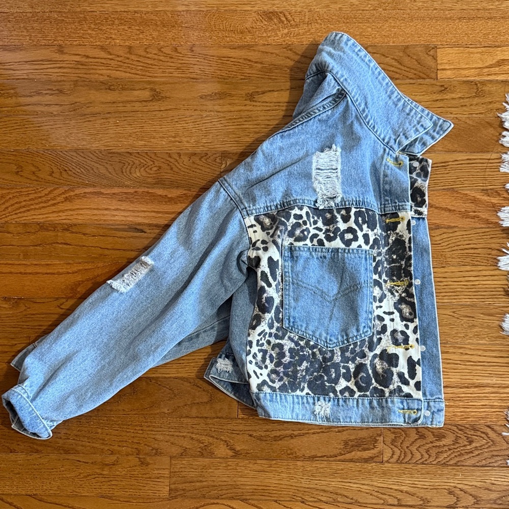 Women's Denim Jacket with Leopard Print